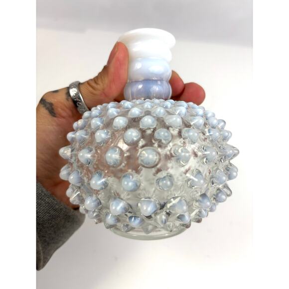Vintage 1920s Fenton Hobnail Opalescent Glass Bud Vase – Collectible - Picture 3 of 16